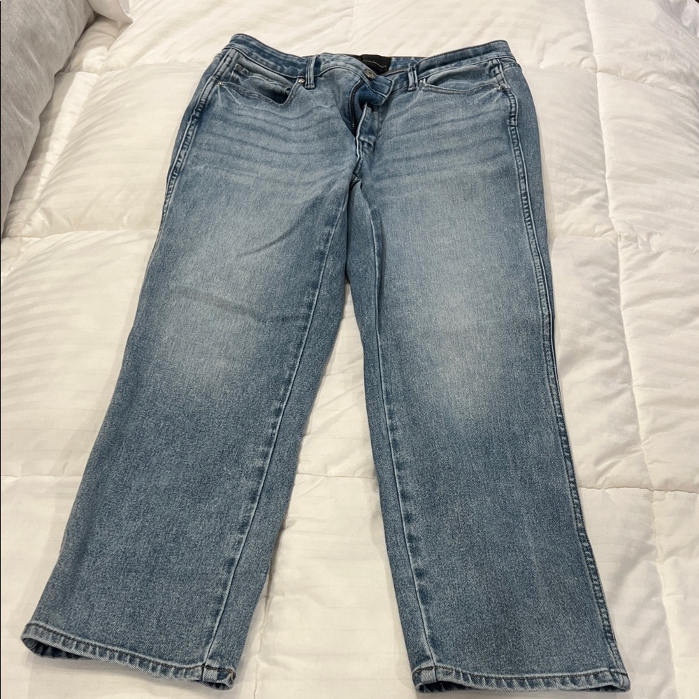 White House Black Market Light Blue Denim Jeans High Rise Straight Sculpt
